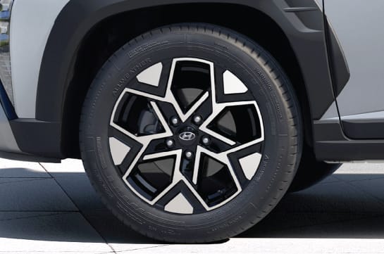 17” Diamond Cut Alloy Wheels